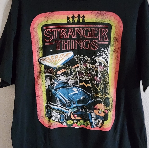 Stranger Things T-Shirt - Picture 4 of 4